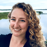 Headshot photo for Leann Andrews